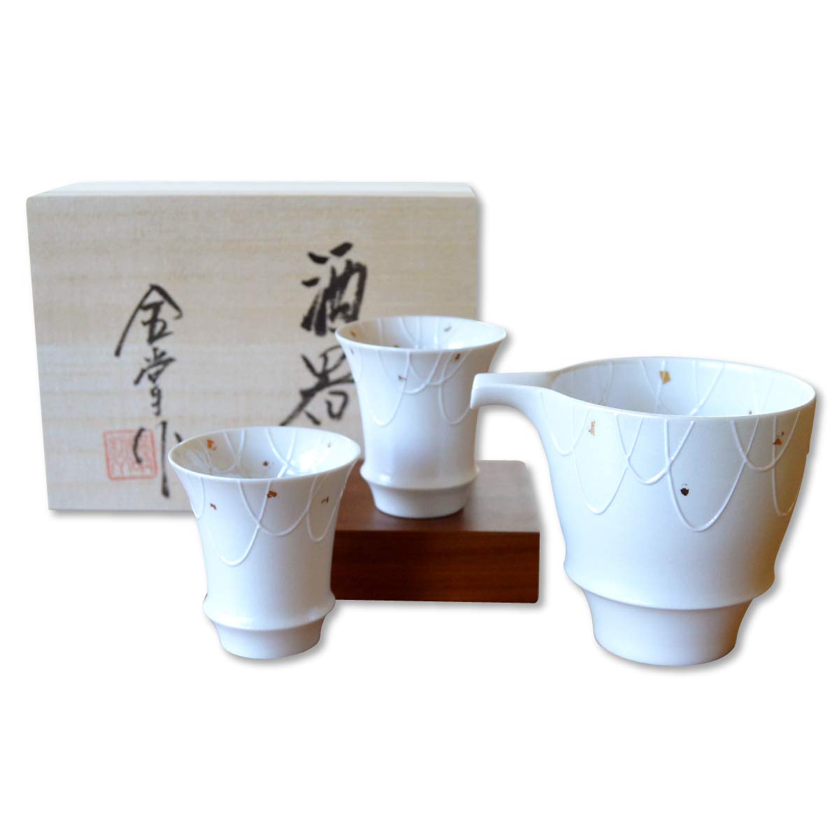Amazon.co.jp: 有田焼 酒器 セット 贈答用にもうれしい木箱 Amazon.co.jp: 有田焼 酒器 セット 贈答用にもうれしい木箱